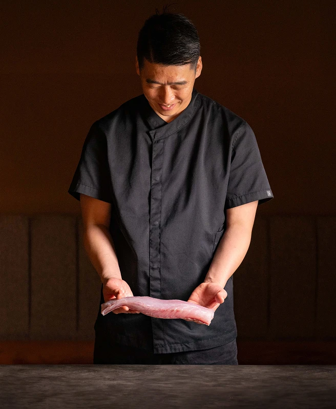 opal-barramundi-the-fish-naturally-opalescent-sashimi-grade-quality-chef-mobile